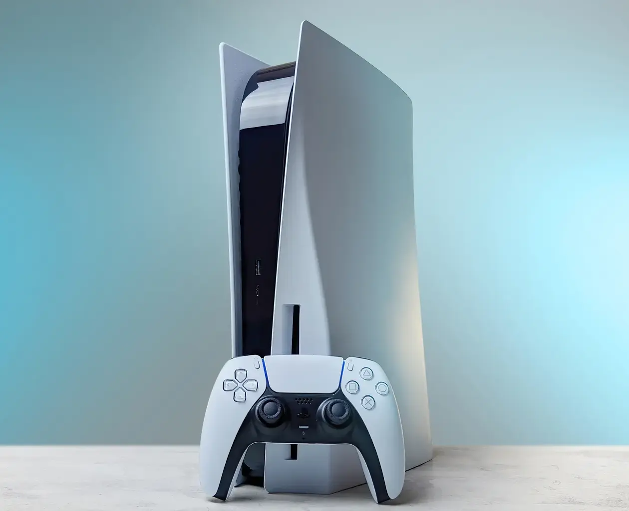 Konsola PlayStation 5 stojąca pionowo na podstawce